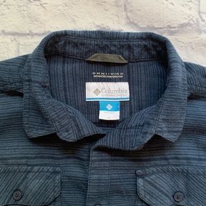 Columbia Men's Dark Blue Striped Casual Button-Down Shirt